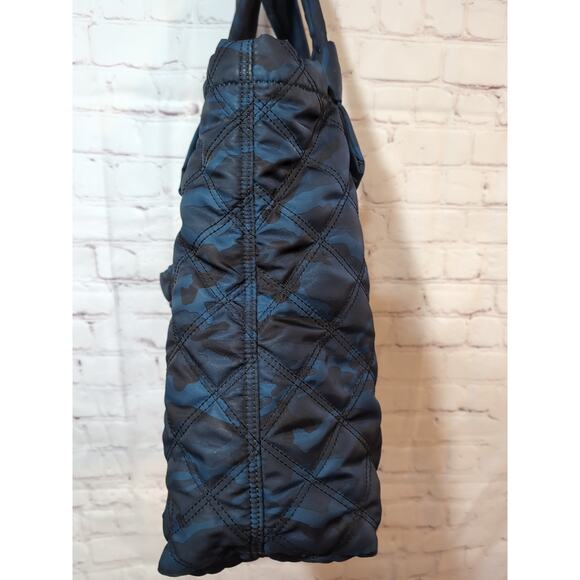 Marc Jacobs Quilted Nylon Knot Large Tote Bag Camouflage Midnight Blue Dust Bag - Picture 6 of 14